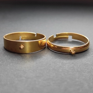 Cicás charmos állítható méretű gyűrű, arany színű, választható szélességben