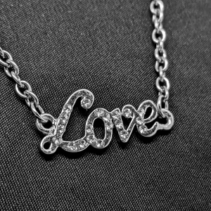 Kép 2/2 - ezüst-színű-love-medál