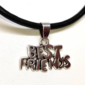 Kép 3/3 - best-friends-felirat-medál-nyaklánccal