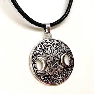 Kép 3/3 - wicca-hold-istennő-pentagram-medál-nyaklánccal
