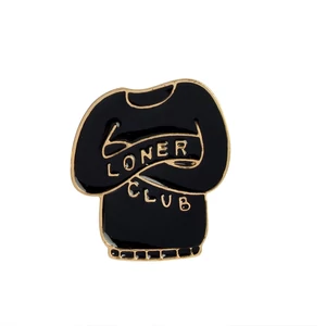 Kép 1/4 - 'Loner Club - Magányosok Klubja' kitűző