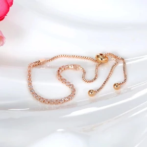 Kép 2/2 - kristalyokkal-kirakott-karkoto-rose-gold-szinu