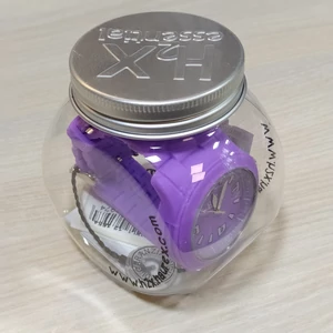Kép 2/3 - Luxus strasszos Haurex cseppálló, szilikonszíjas női óra (34mm)