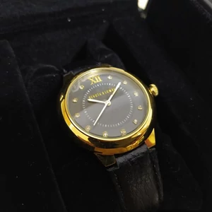 Kép 3/4 - Devota&Lomba cseppálló, bőrszíjas luxus női karóra (34 MM), dobozban