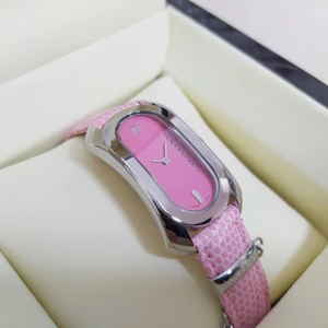 Kép 2/3 - Laura Biagiotti bőrszíjas, ultra elegáns luxus női karóra (22 MM) dobozzal