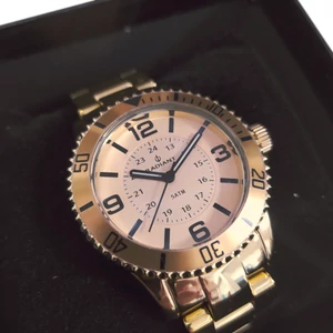 Kép 3/4 - Eredeti Radiant nagy számlapos, fémszíjas, retro stílusú uniszex karóra (40 MM), dobozzal