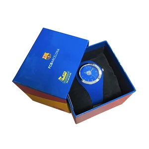 Kép 3/3 - Eredeti Radiant (Barcelona) cseppálló uniszex szilikonszíjas karóra (38 MM) - 3ATM