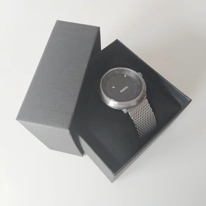 Kép 3/3 - Eredeti Barcelona vízálló, ultratrendi, minimalista üzleties férfi karóra (43 mm).