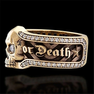 Freedom or Death Koponyás gyűrű, több méretben