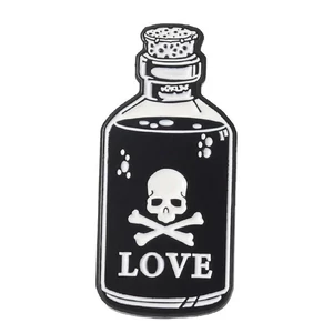 Kép 1/4 - Koponyás-LOVE-üvegcse-cartoon-kitűző