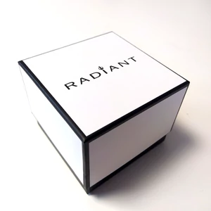 Kép 3/7 - Radiant-digitális-vízálló-női-óra-dobozzal