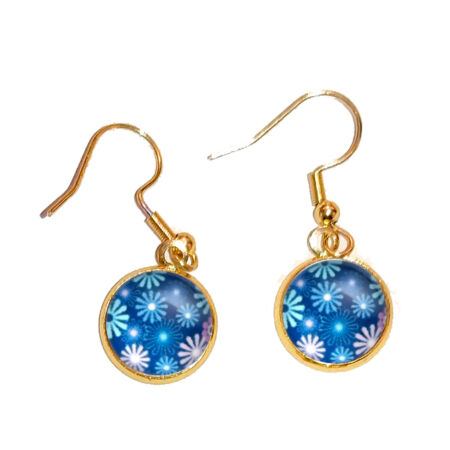 kék-virágos-üveglencsés-fülbevaló-arany-és-ezüst-színben