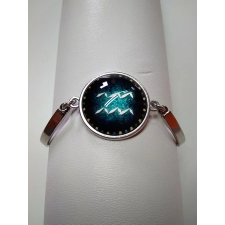 Csillagjegy karkötő, szép zöld medállal, vízöntő (Aquarius)