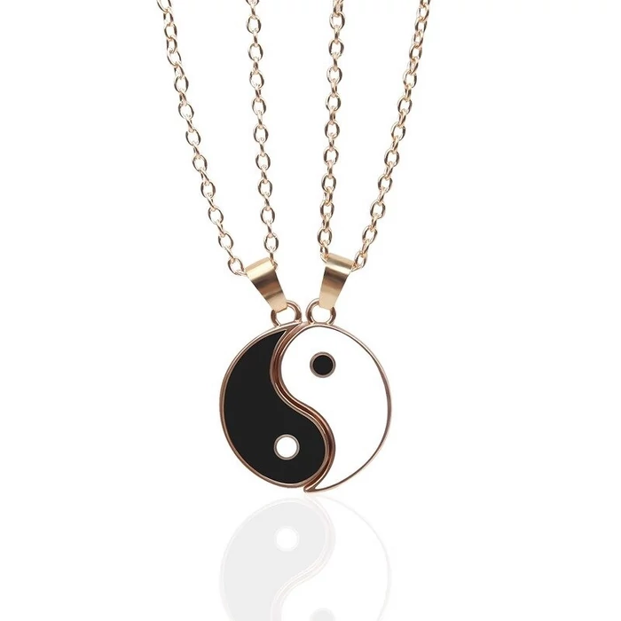 yin-yang-best-friends-paros-nyaklanc-arany-szinu