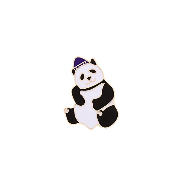 lila-sapkás-panda-kitűző
