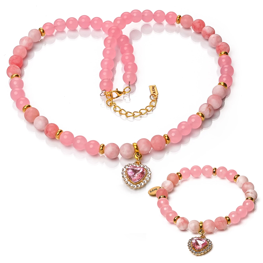 Romance in Pink – Jade exkluzív ásvány ékszerszett (nyaklánc + karkötő) Szív charmmal vagy anélkül, dobozban